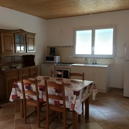 Гостевой дом Maisons De A Curzon