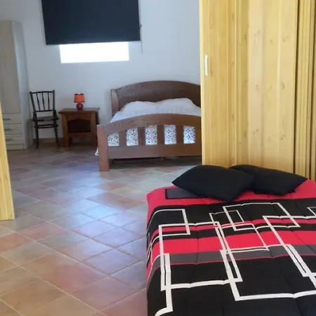 Maisons De A Гостевой дом